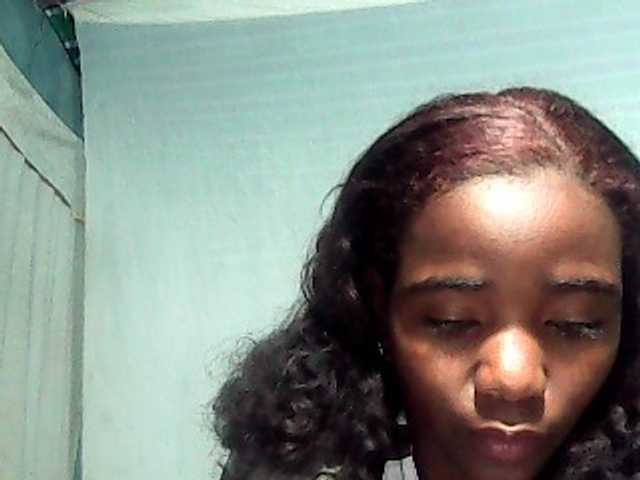 LandiQueen12 live cam preview