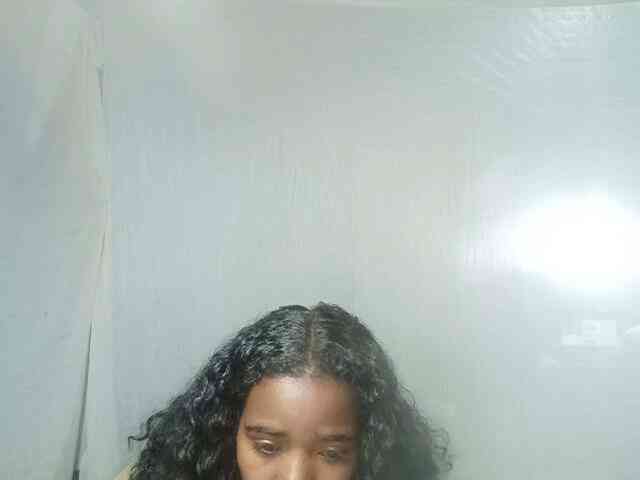 LandiQueen12 webcam