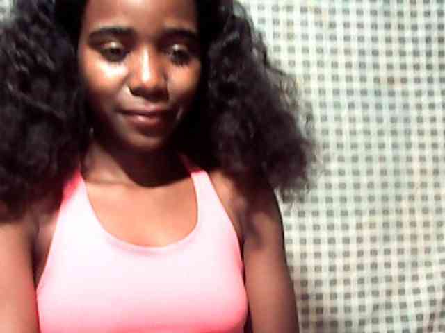 LandiQueen12 webcam