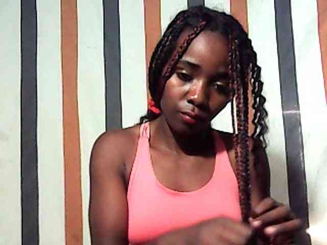 LandiQueen12 webcam