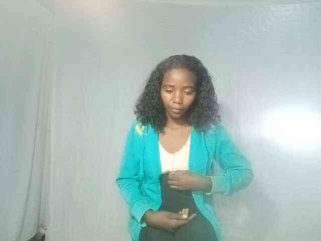 LandiQueen12
