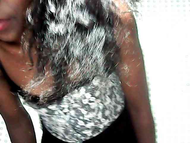 LandiQueen12 webcam