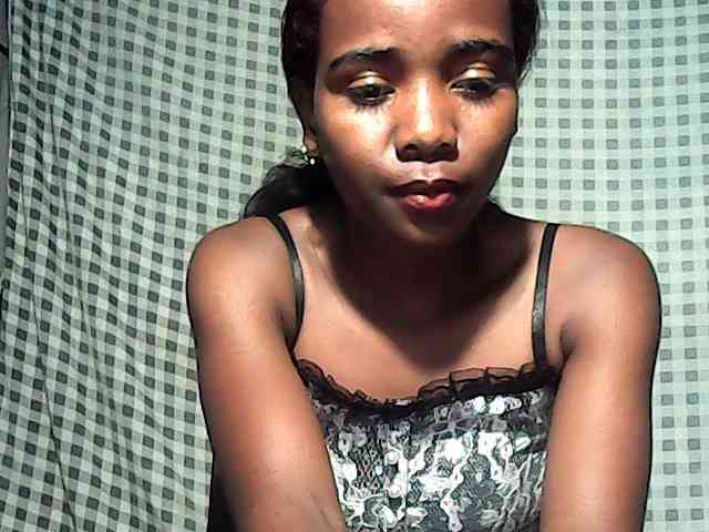 LandiQueen12 webcam