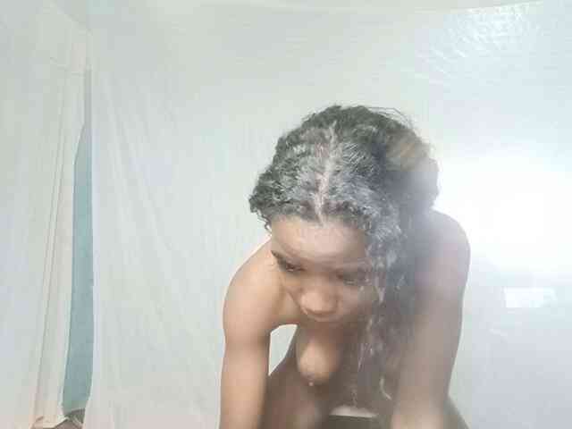 LandiQueen12