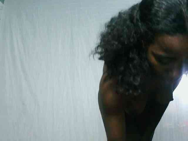 LandiQueen12 webcam
