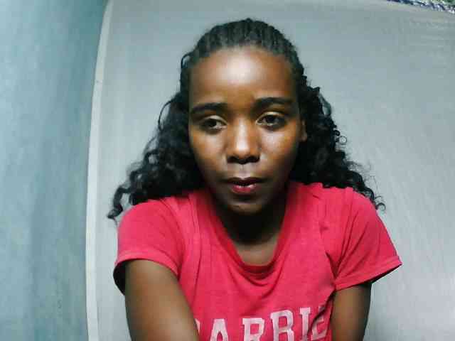 LandiQueen12 webcam