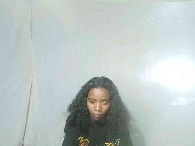 LandiQueen12 webcam