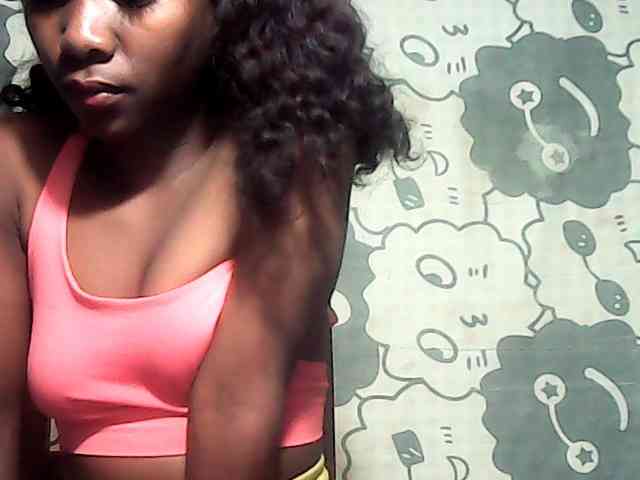LandiQueen12 webcam