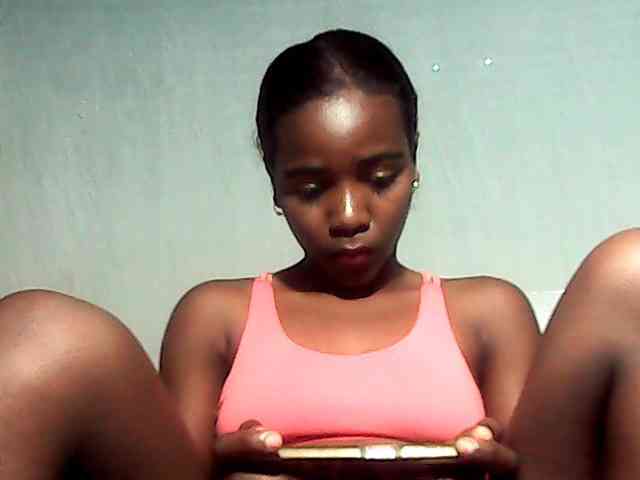 LandiQueen12