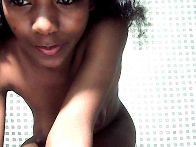 Model: LandiQueen12