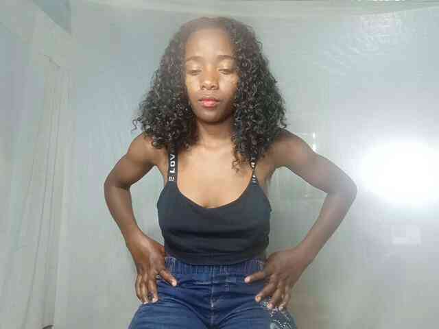 LandiQueen12 webcam