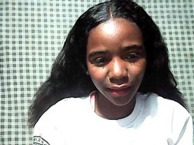 LandiQueen12 webcam