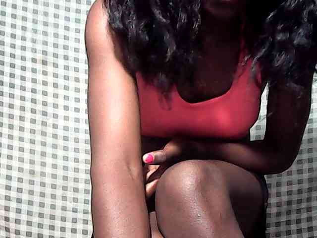 LandiQueen12 webcam