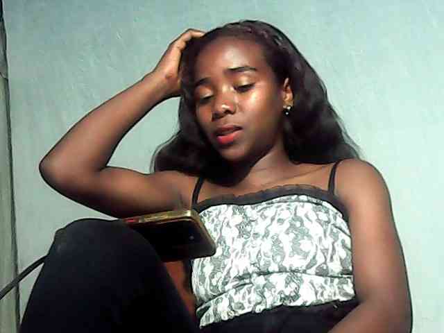 LandiQueen12