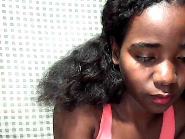 LandiQueen12 webcam