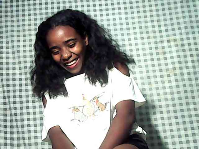 LandiQueen12 webcam