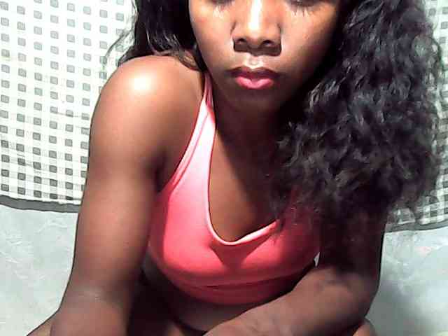 LandiQueen12 webcam