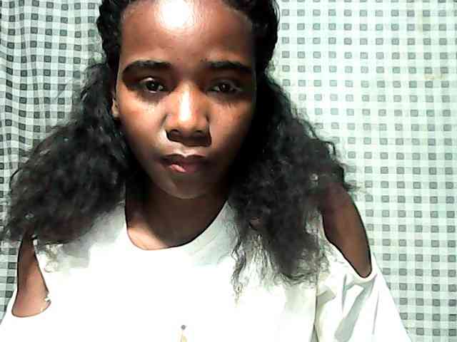 Model: LandiQueen12