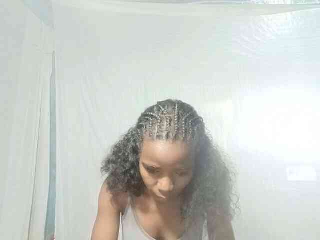 LandiQueen12 webcam