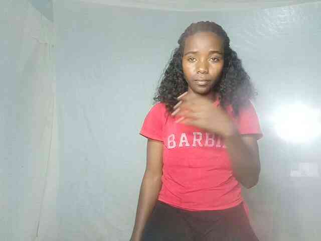 LandiQueen12 Live Webcam on BongaCams