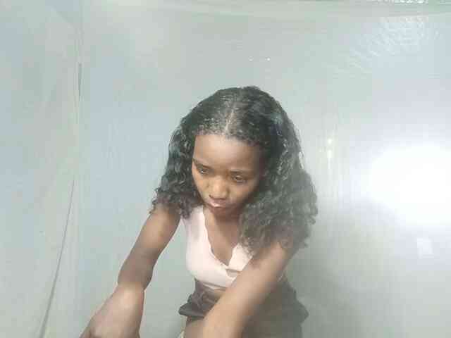 LandiQueen12