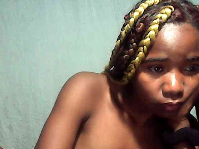 LandiQueen12