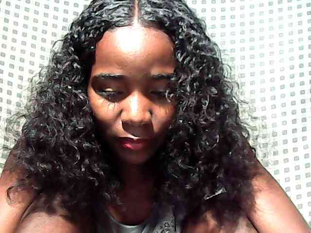 LandiQueen12