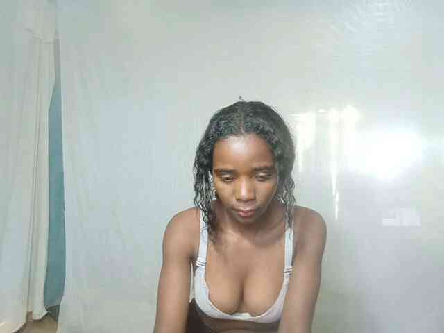 LandiQueen12