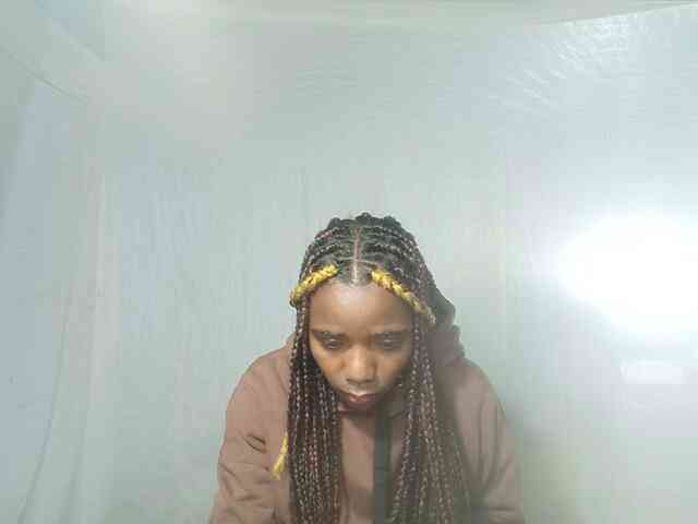 LandiQueen12