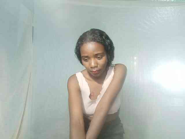 LandiQueen12