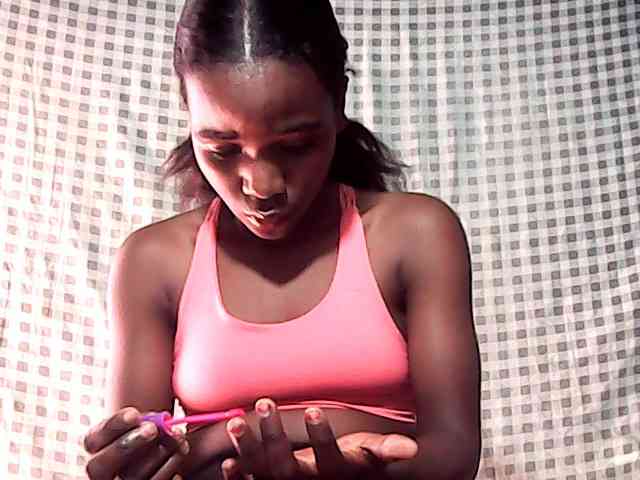 LandiQueen12 webcam