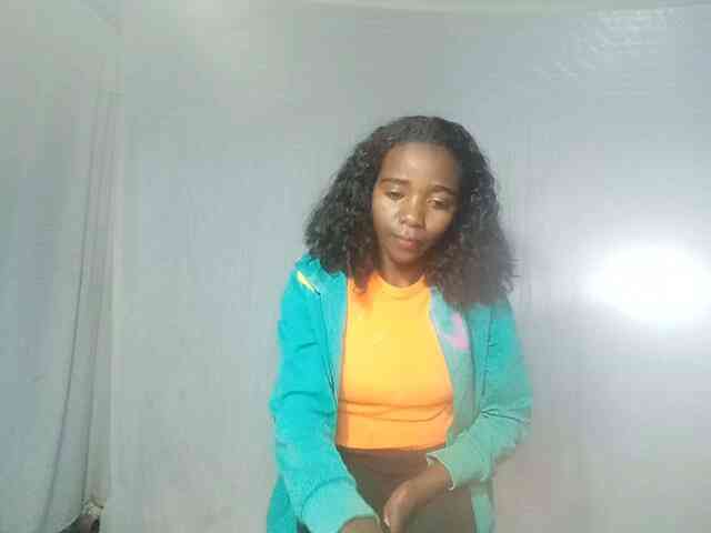 LandiQueen12
