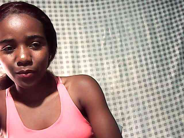 Model: LandiQueen12