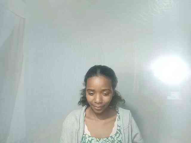 LandiQueen12 webcam