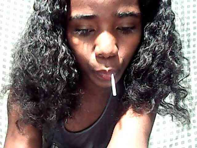 LandiQueen12 webcam