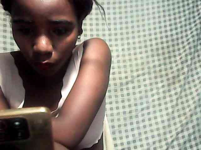 LandiQueen12