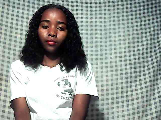 LandiQueen12 webcam