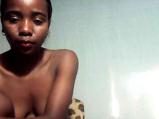 LandiQueen12