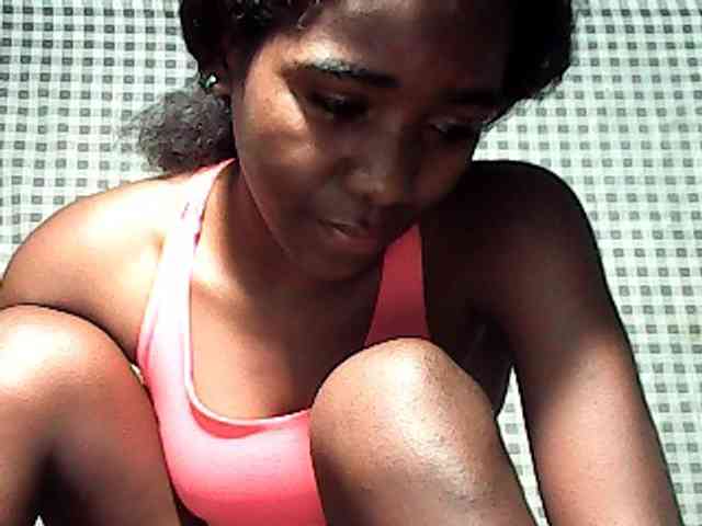 LandiQueen12 webcam
