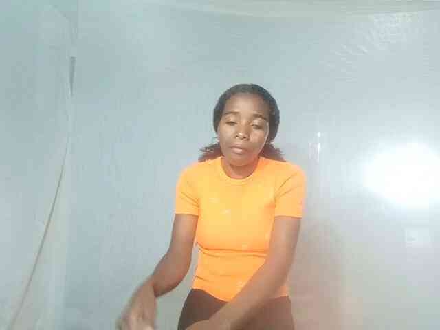 LandiQueen12