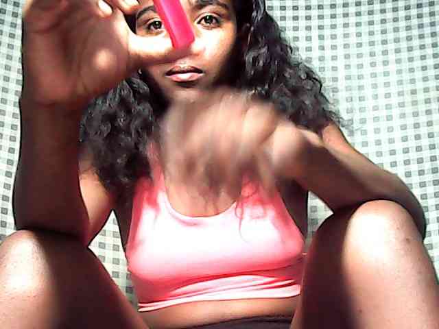 LandiQueen12 webcam