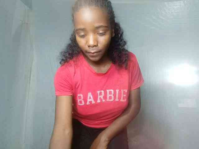 LandiQueen12 webcam