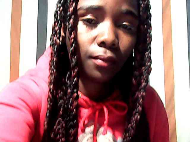 LandiQueen12 webcam