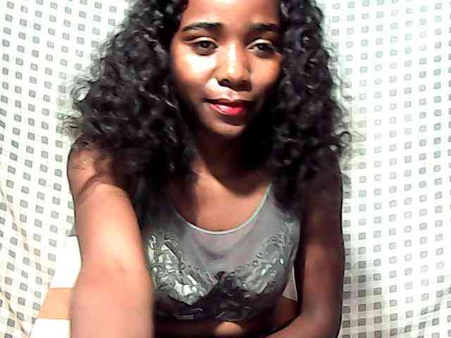 LandiQueen12 webcam