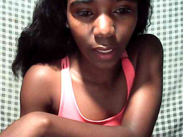 LandiQueen12 webcam