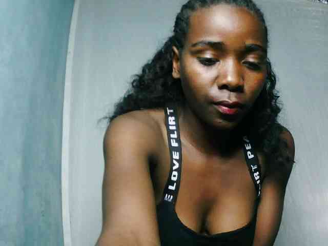 LandiQueen12 webcam