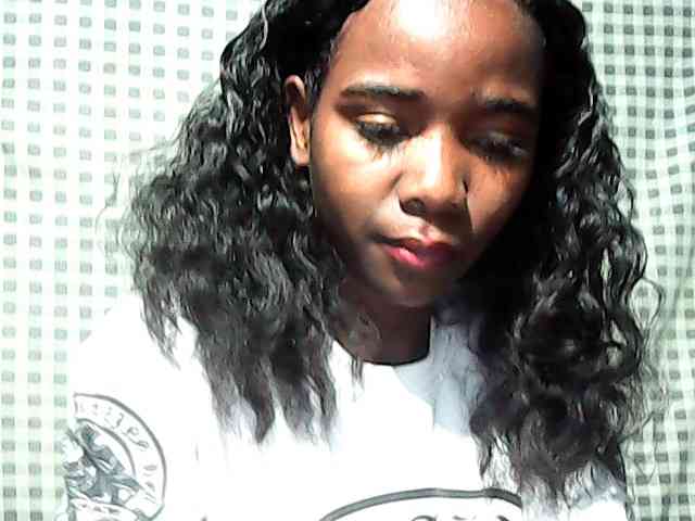 LandiQueen12 webcam