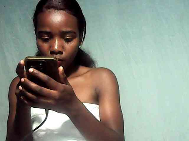 LandiQueen12 LandiQueen12