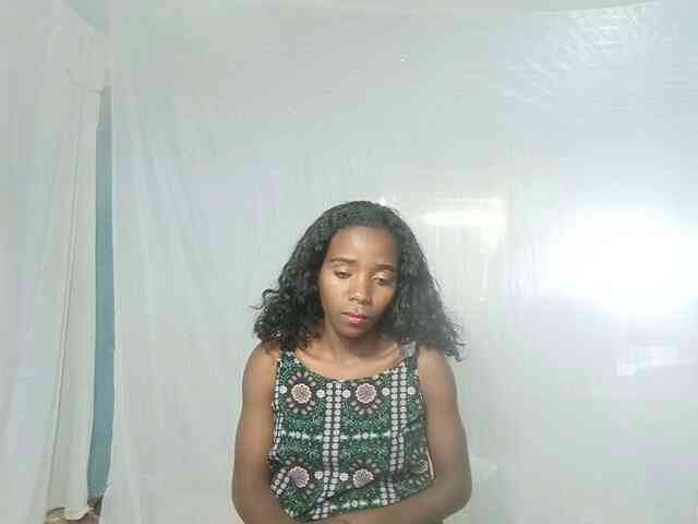 LandiQueen12