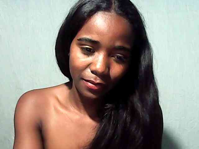 LandiQueen12 webcam